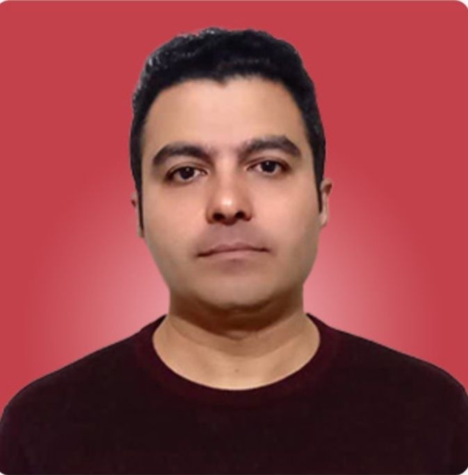 مدیر گروه آموزشی زبان آقای محمد مهدی عابدی